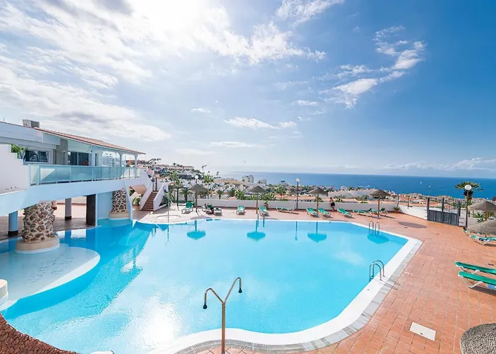 Island Village Ocean View Daire